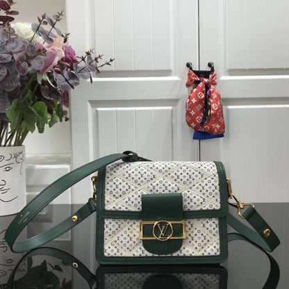 Classic Shoulder Bag
