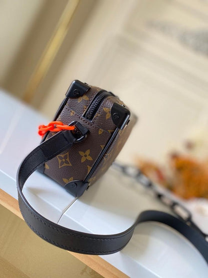 Luxury Black Shoulder Bag – Special Edition