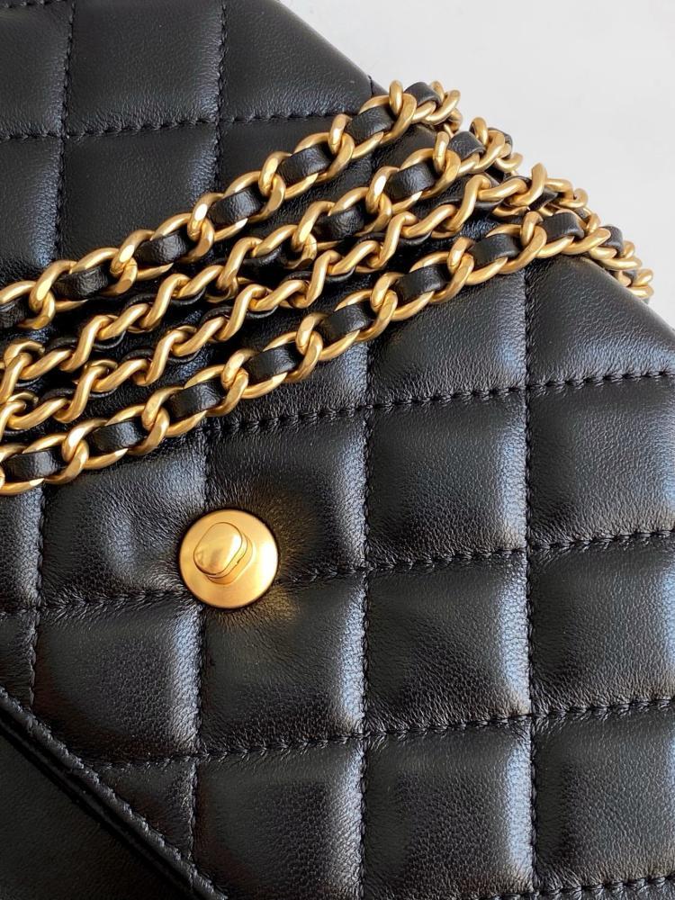 Classic Leather Shoulder Bag