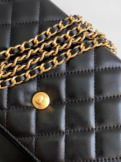 Classic Leather Shoulder Bag