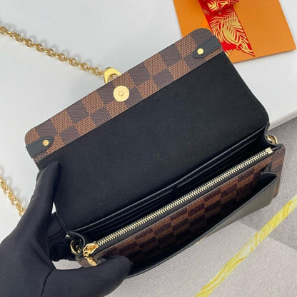 Elegant Refined Gold Leather Crossbody Bag