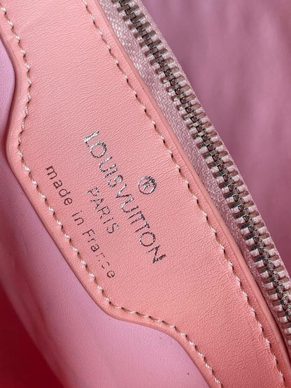 Stylish Embroidered Leather Shoulder Bag – Limited Edition
