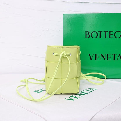Modern Luxury Woven Top Handle Bag