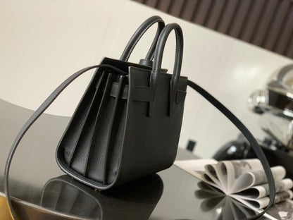 Elegant Stylish Shoulder Bag – Limited Edition