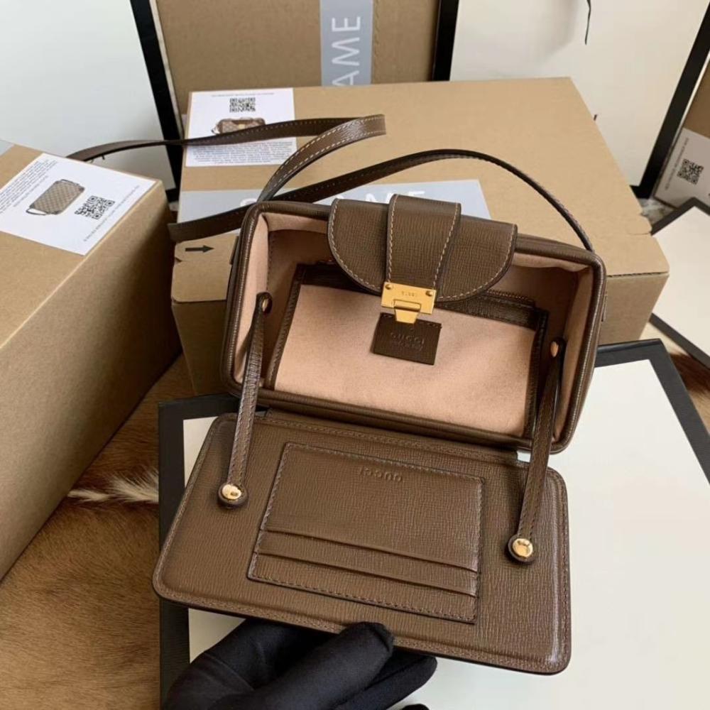 Classic Shoulder Bag