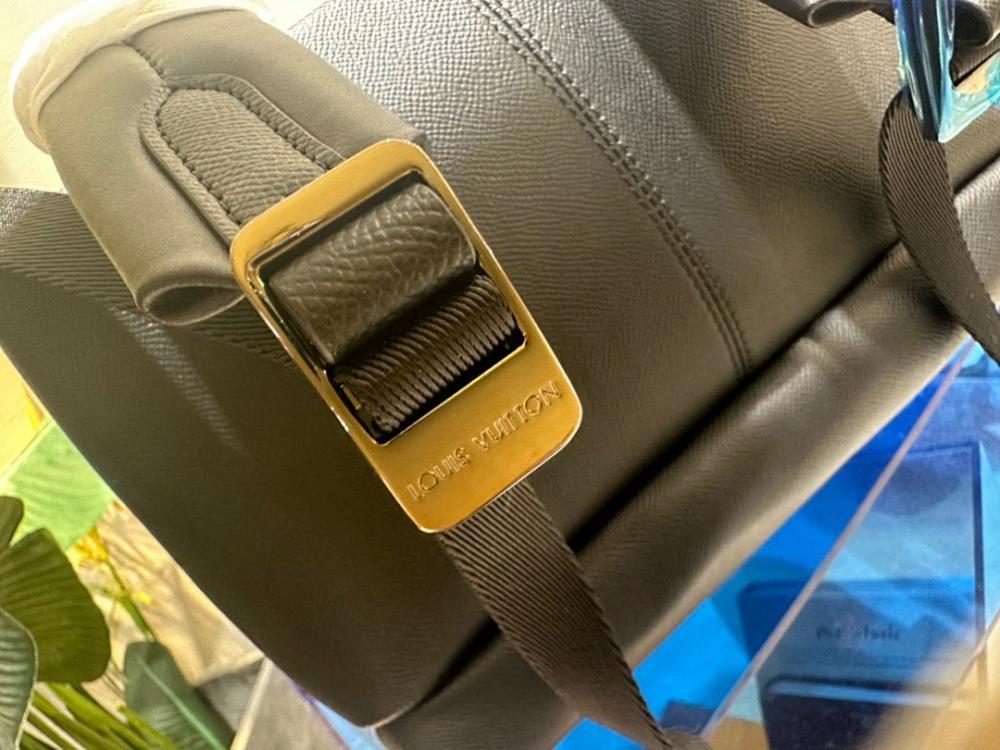 Classic Refined Silver Leather Backpack
