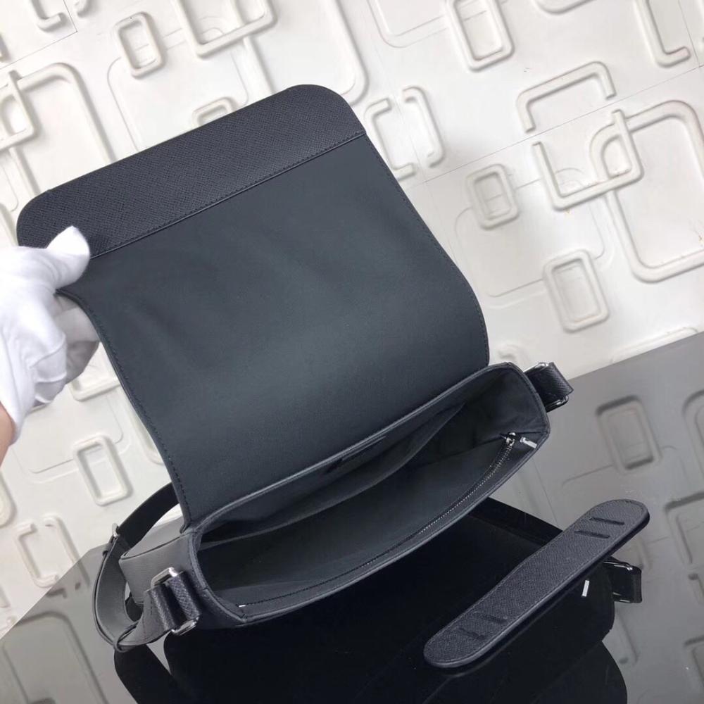 Elegant Leather Top Handle Bag