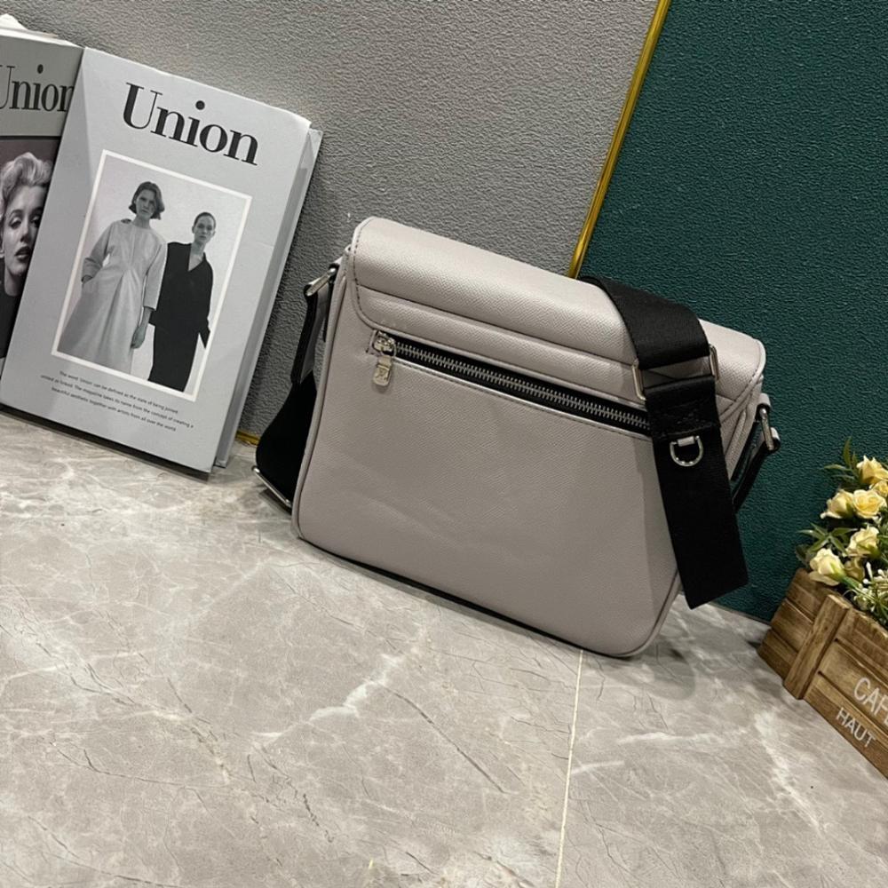 Stylish Shoulder Bag – Special Edition