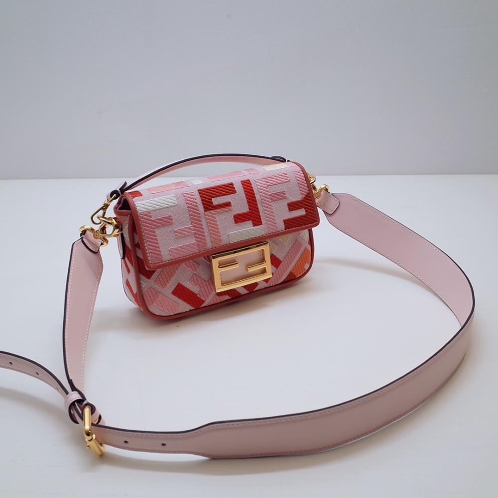 Elegant Leather Shoulder Bag