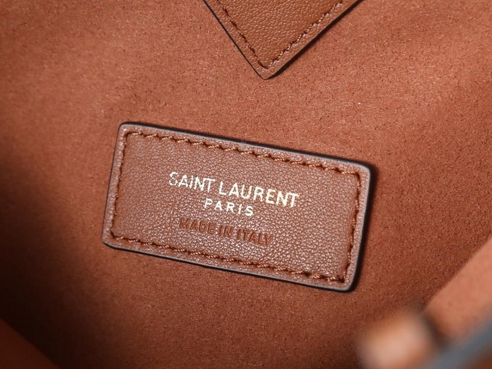 Luxury Stylish Leather Travel Bag – Limited Edition