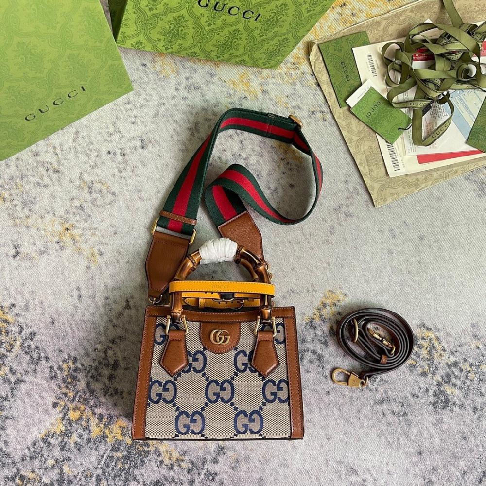 Elegant Crossbody Bag – Limited Edition