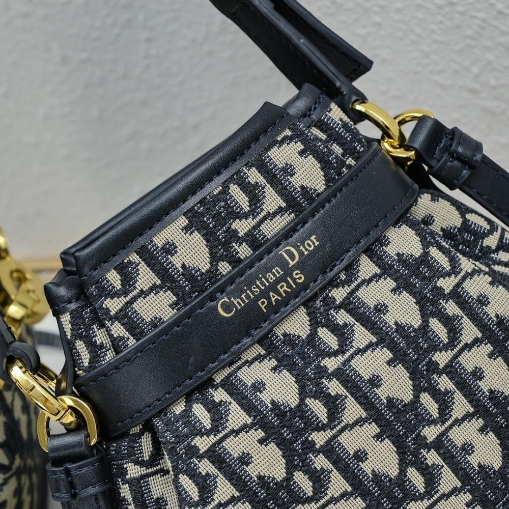 Stylish Bucket Bag – Limited Edition