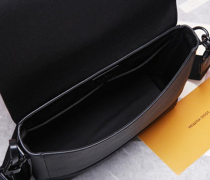 Modern Italian-Inspired Calfskin Shoulder Bag