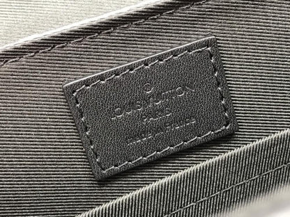 Elegant Messenger Bag