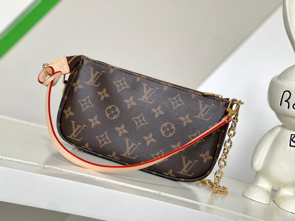 Classic Refined Leather Shoulder Bag