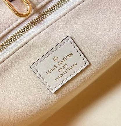 Modern Elegant Leather Shoulder Bag