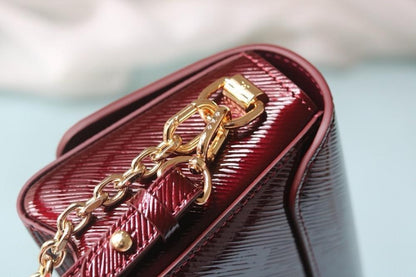 Modern Elegant Leather Shoulder Bag