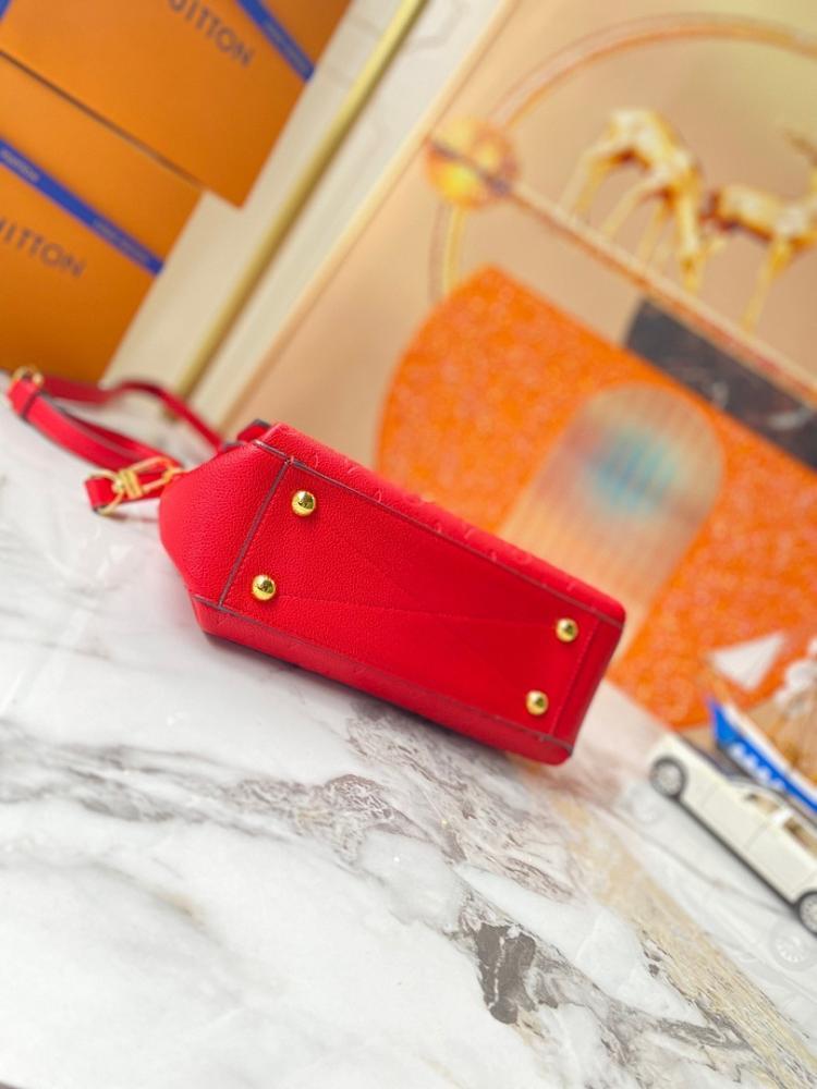 Modern Leather Crossbody Bag – Limited Edition