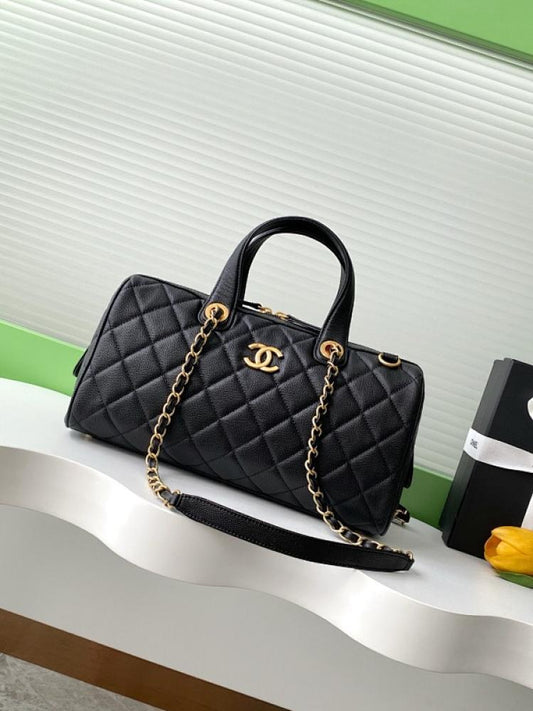 Classic Shoulder Bag