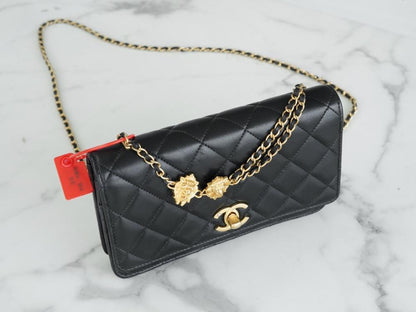 Classic Leather Shoulder Bag
