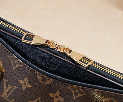 Modern Italian-Inspired Shoulder Bag