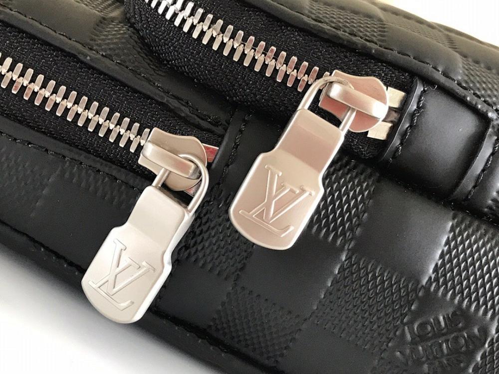 Classic Elegant Leather Shoulder Bag