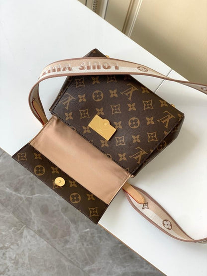 Elegant Stylish Shoulder Bag