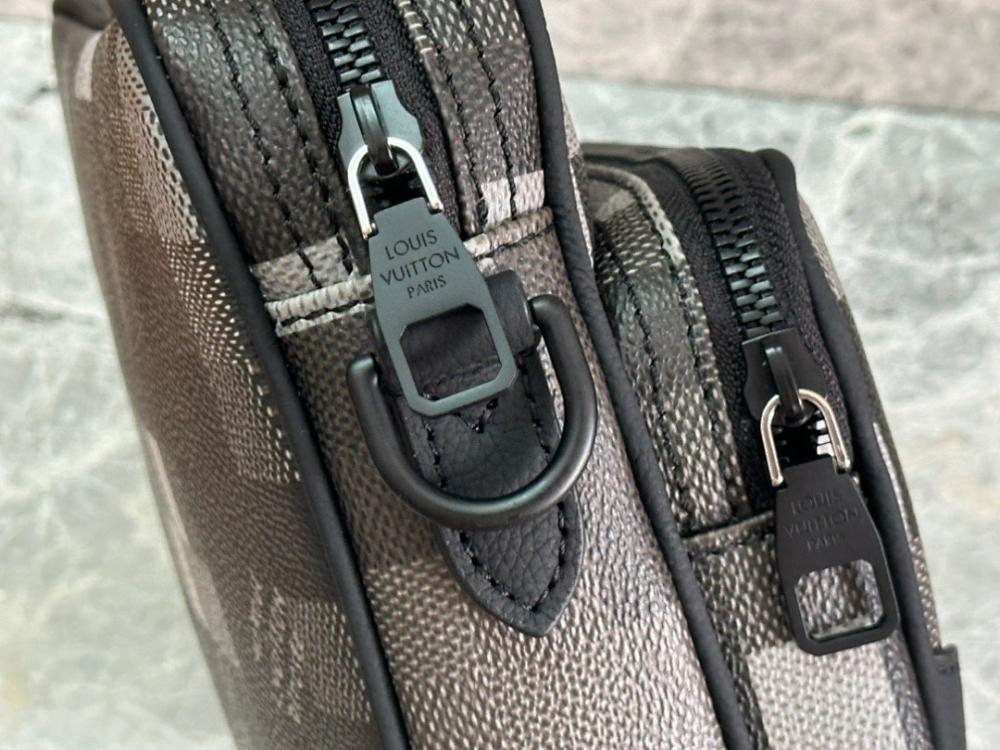 Classic Elegant Black Top Handle Bag – Special Edition