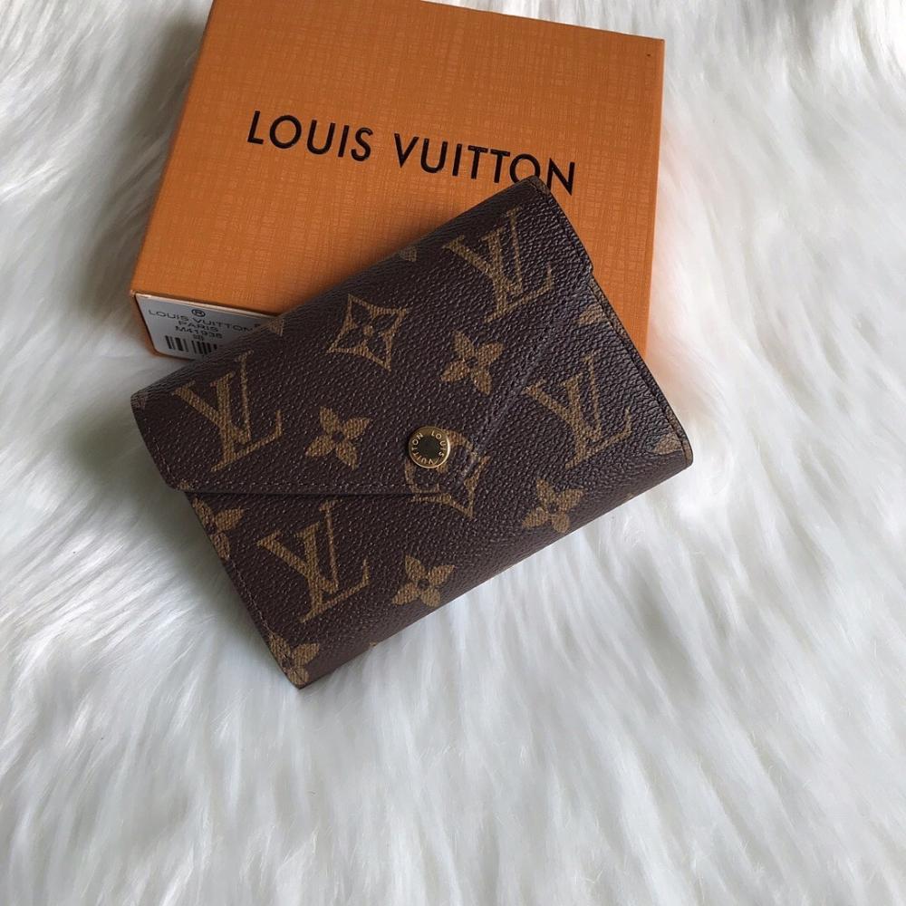 Classic Elegant Leather Wallet