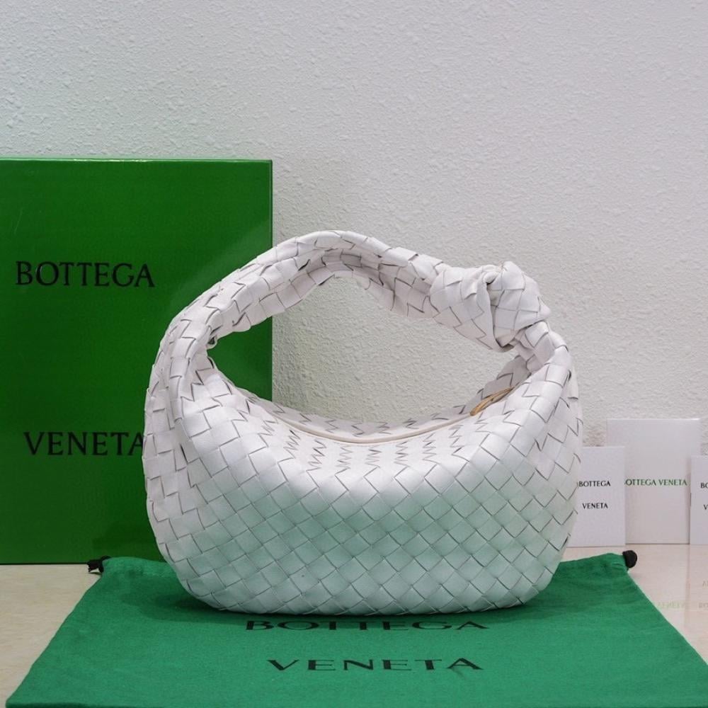Classic Italian-Inspired Woven Lambskin Shoulder Bag