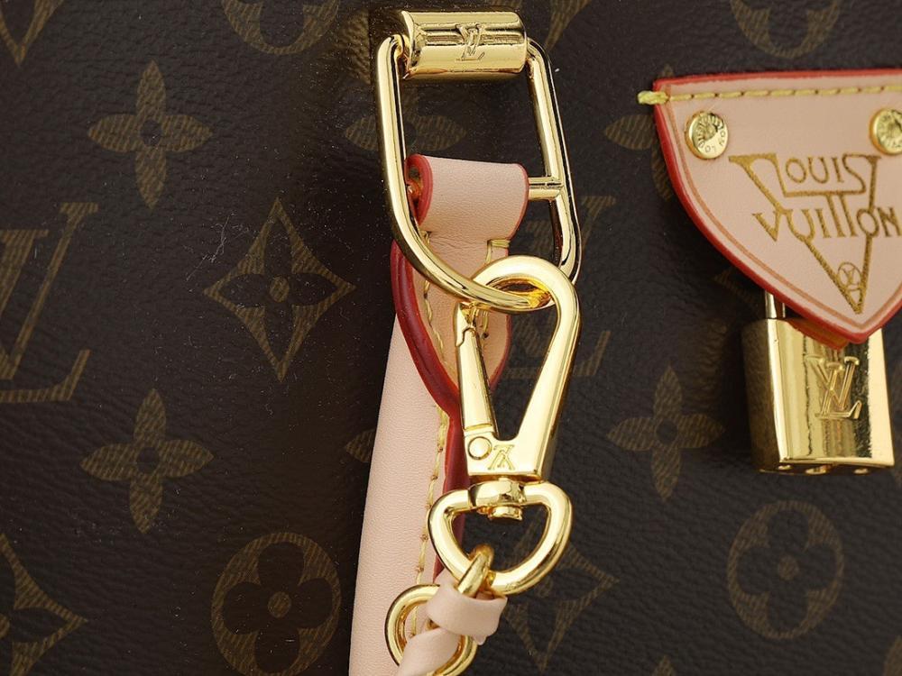 Classic Italian-Inspired Bag