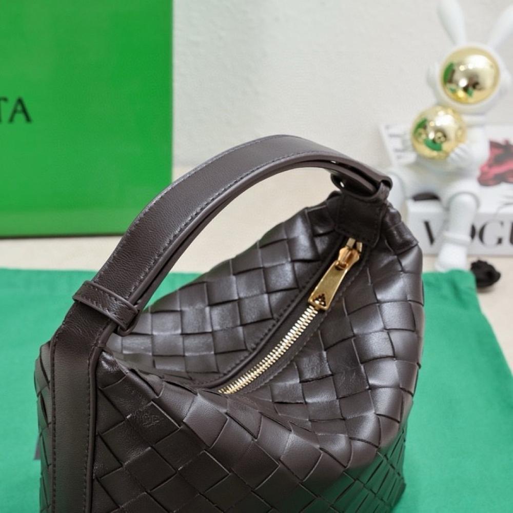 Modern Stylish Gold Woven Lambskin Shoulder Bag