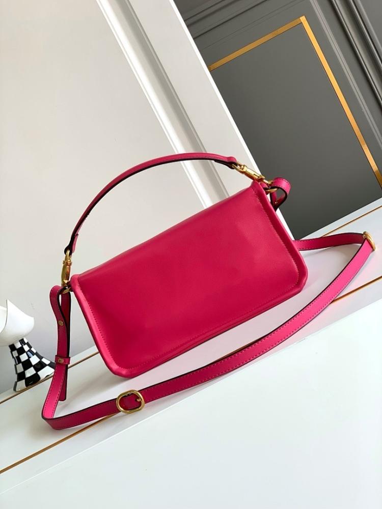 Elegant Refined Leather Crossbody Bag
