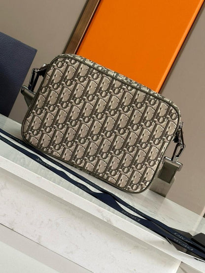 Saddle Printed Jacquard Shoulder Bag