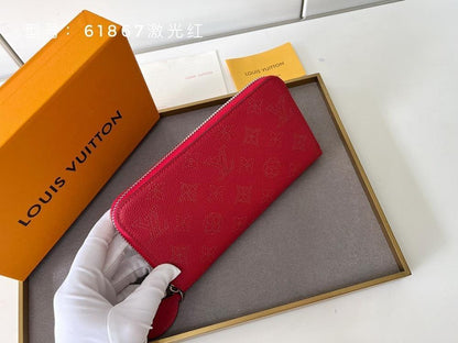 Elegant Gold Wallet – Limited Edition