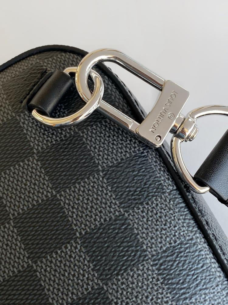 Classic Shoulder Bag