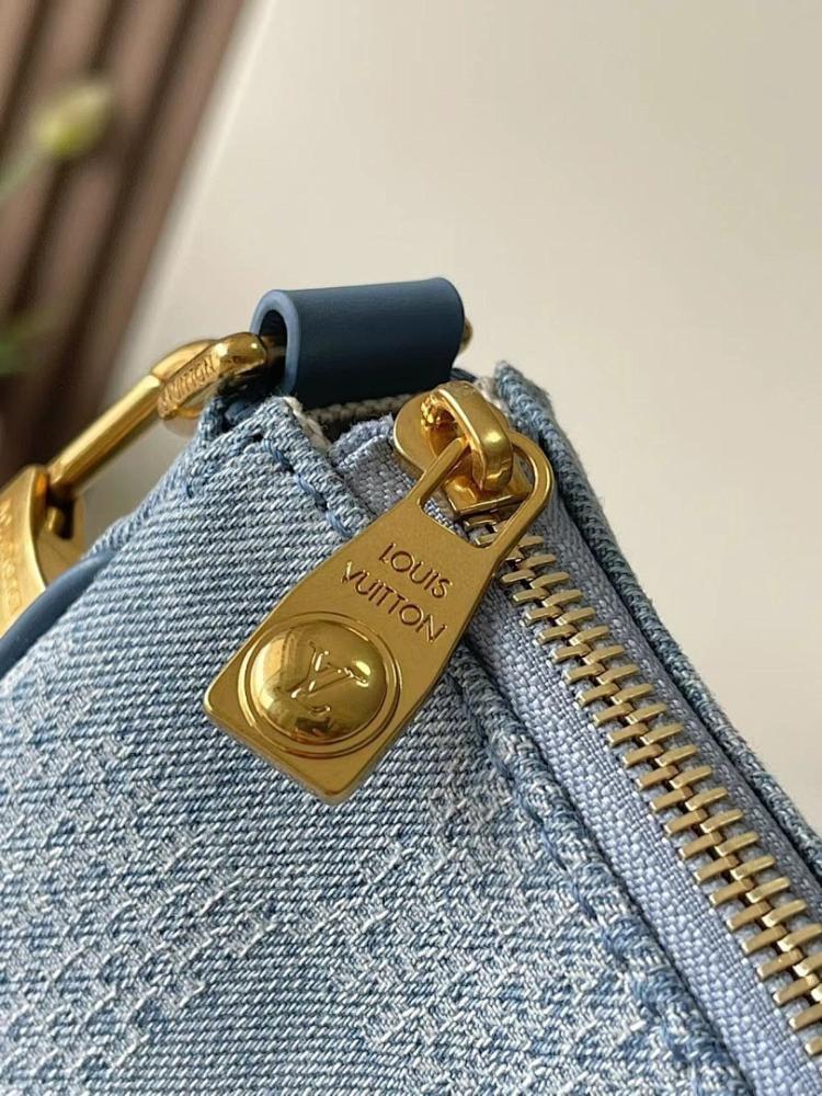 Stylish Refined Denim Shoulder Bag