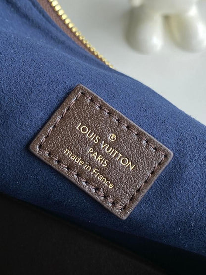 Modern Refined Gold Leather Shoulder Bag