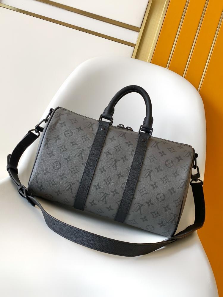 Classic Calfskin Shoulder Bag