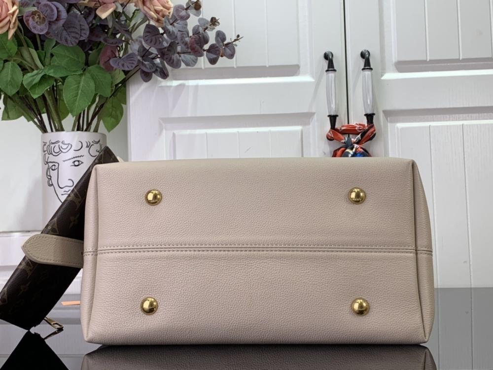 Elegant Hobo Bag