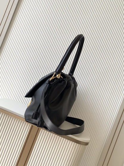 Classic Shoulder Bag