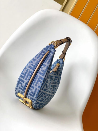 Classic Shoulder Bag