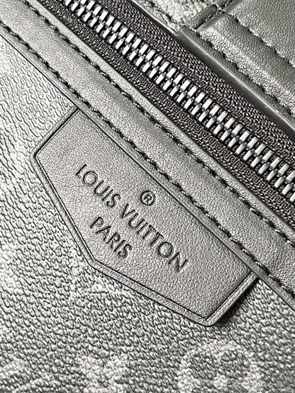 Modern Leather Shoulder Bag – Limited Edition