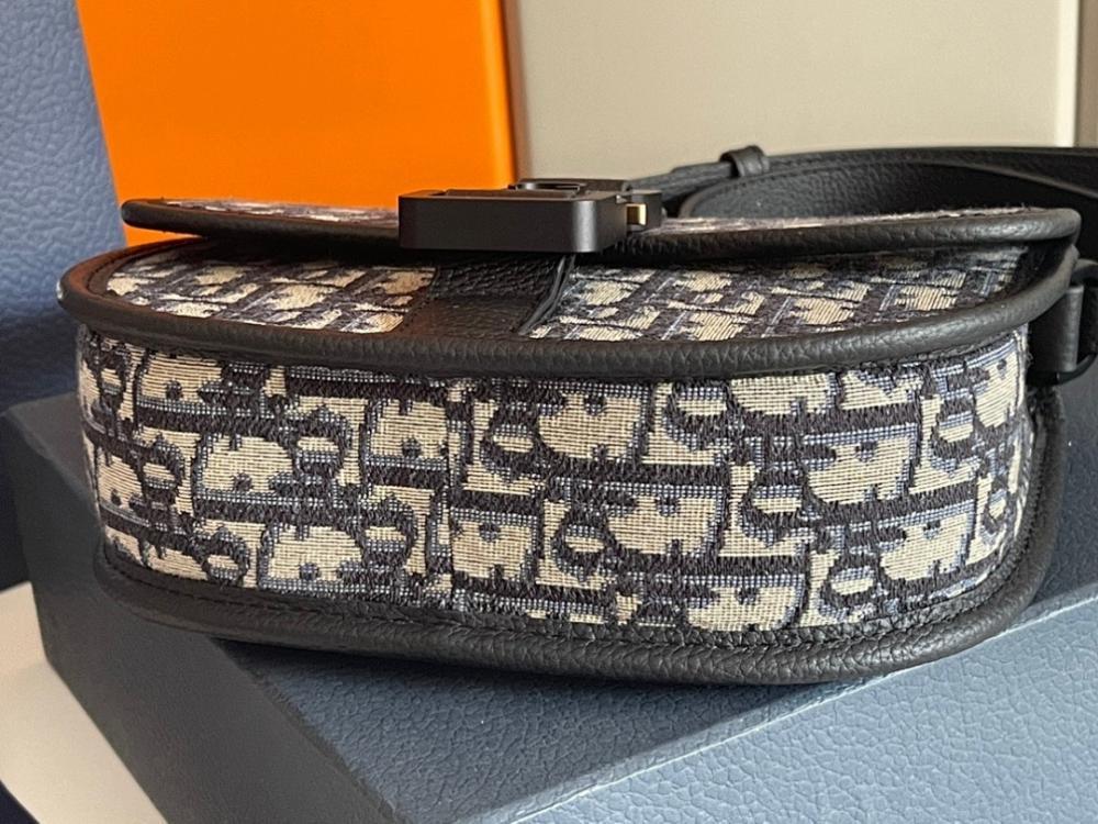 Italian-Inspired Stylish Black Printed Calfskin Shoulder Bag
