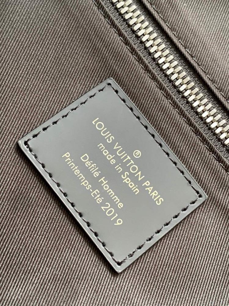 Elegant Refined Canvas Shoulder Bag