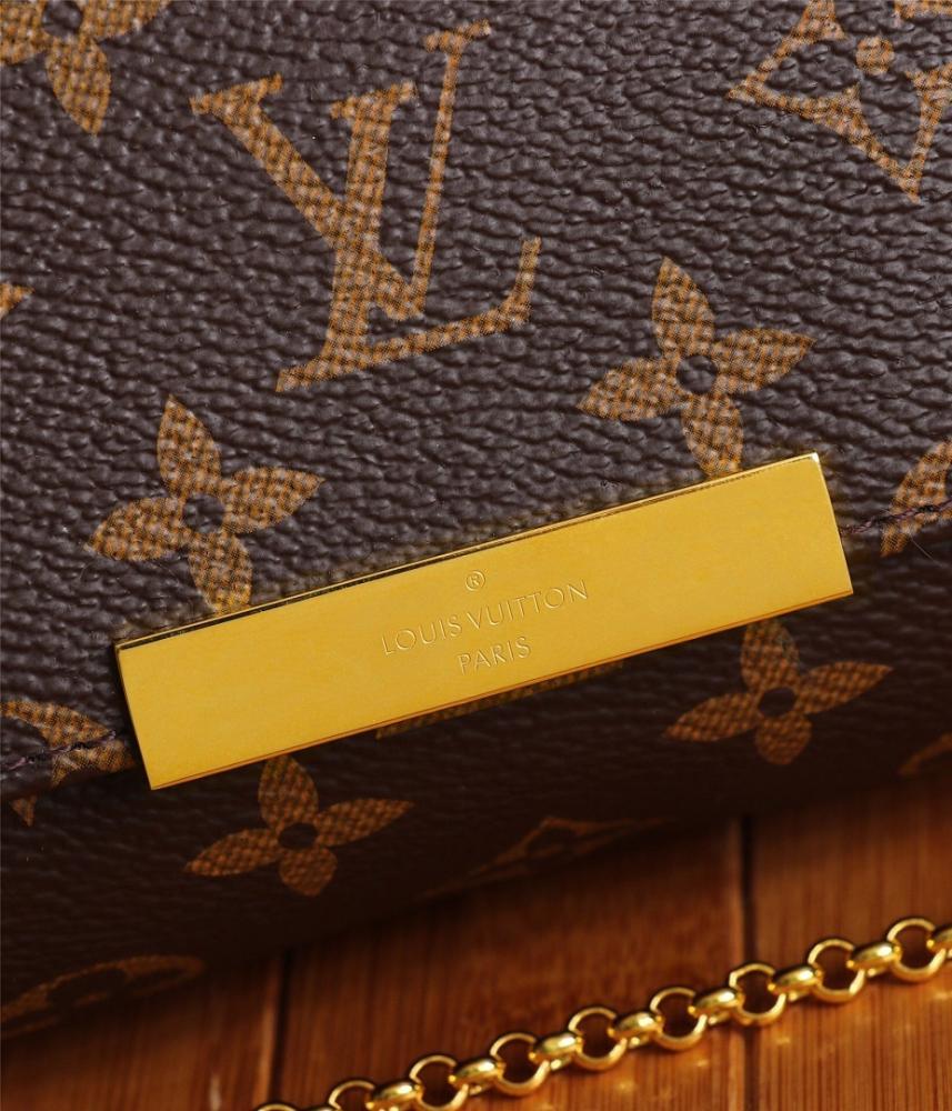 Stylish Refined Calfskin Shoulder Bag