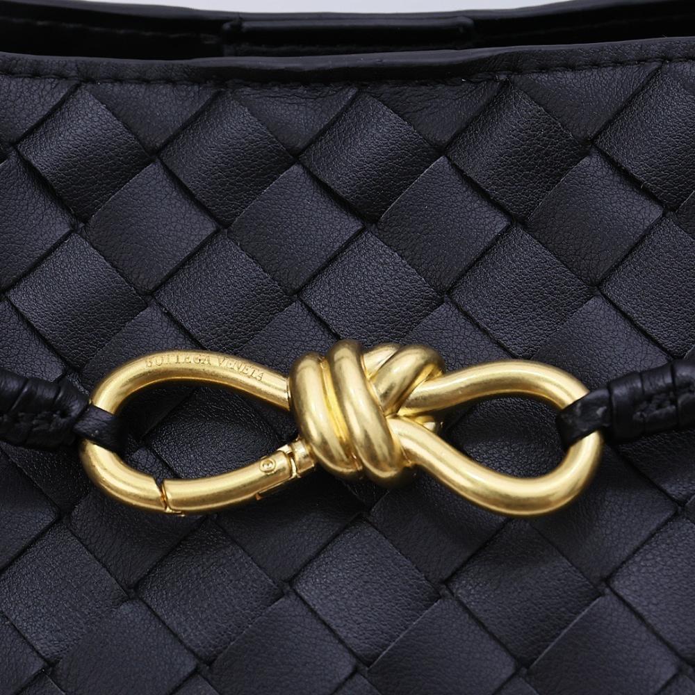 Italian-Inspired Elegant Bag
