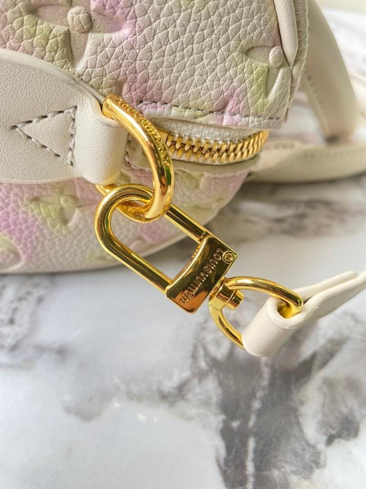 Stylish Leather Shoulder Bag – Special Edition