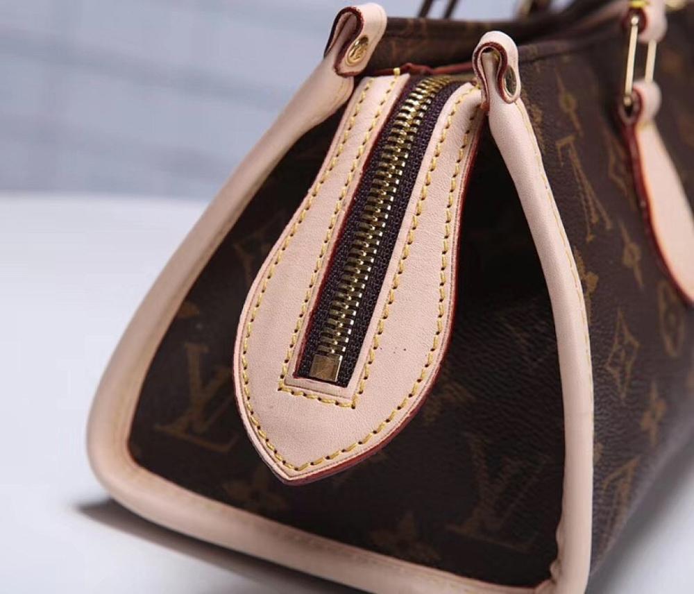 Luxury Gold Crossbody Bag – Special Edition