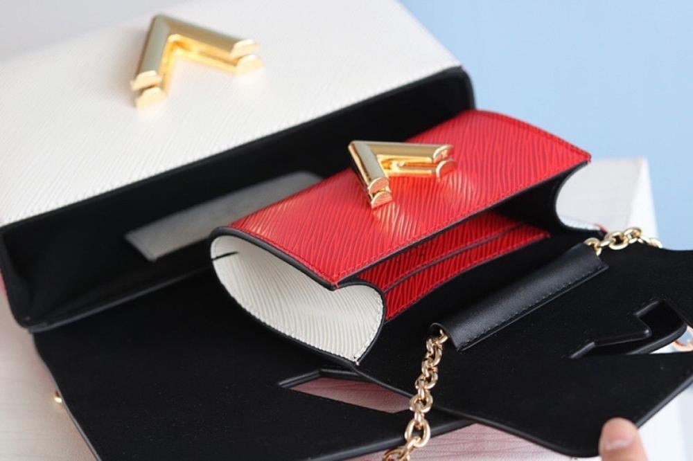 Twist Leather Shoulder Bag
